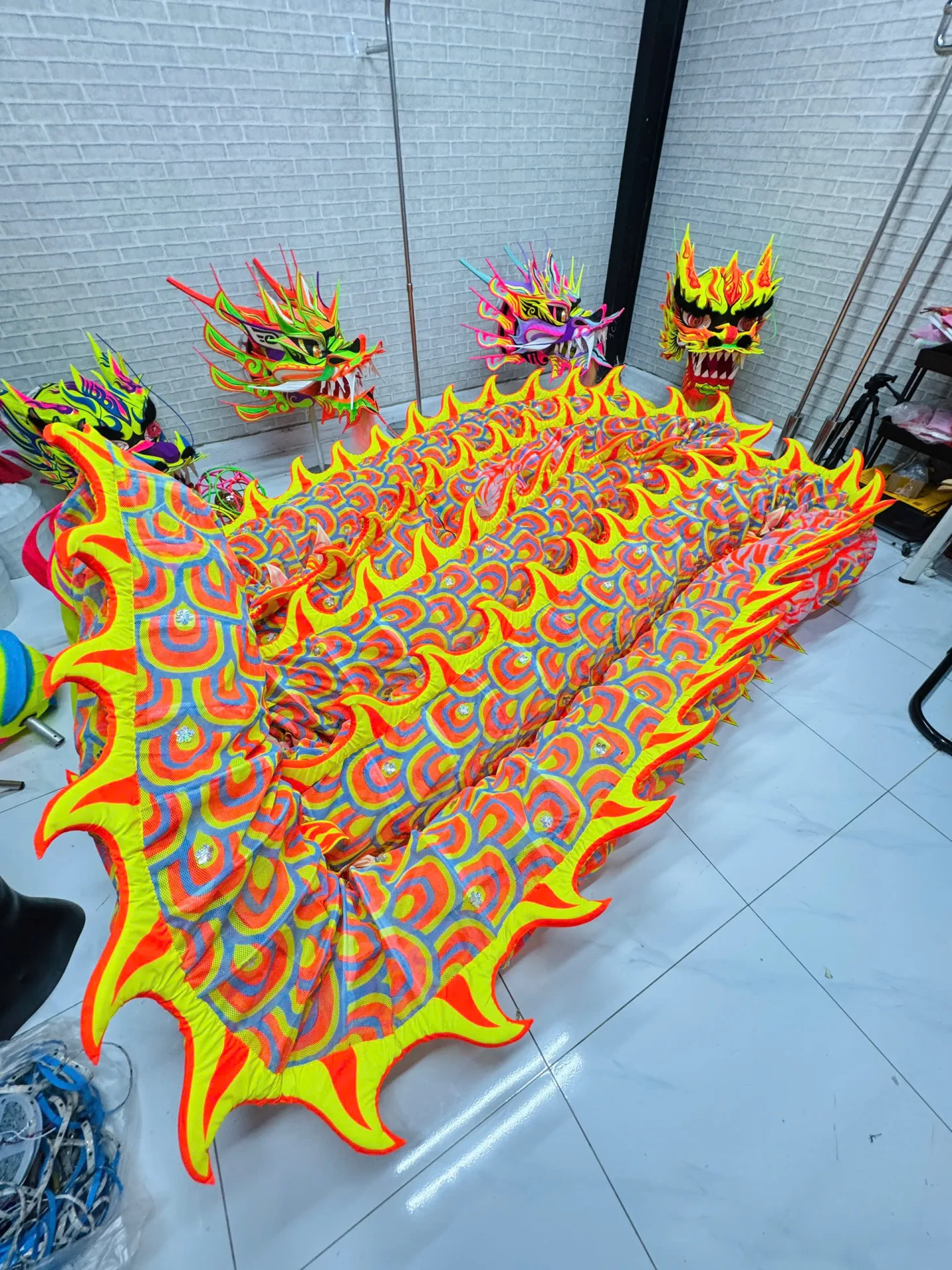 THÂN RỒNG BIỂU DIỄN MÚA LÂN SƯ RỒNG 4